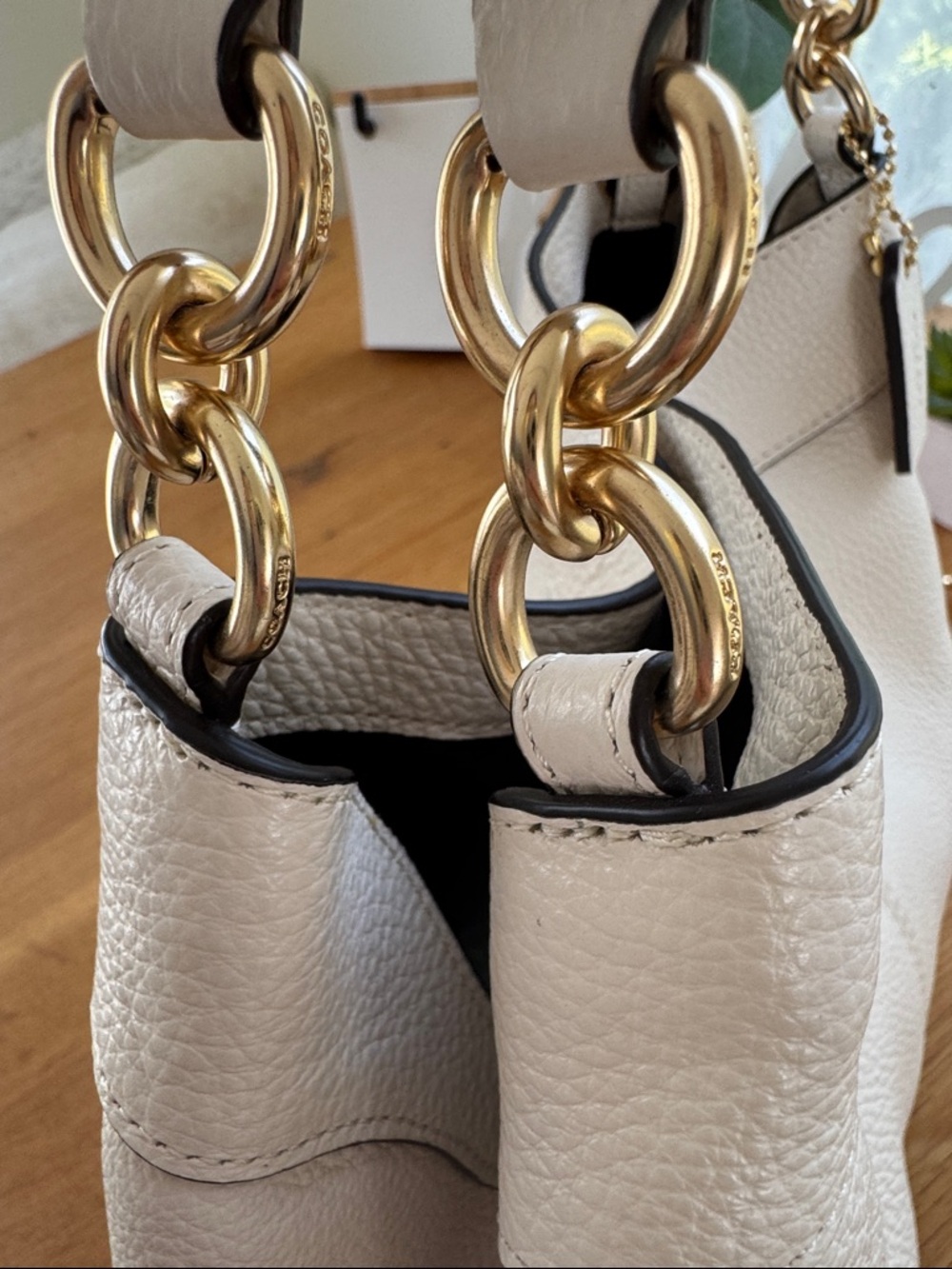Coach Cream Pebbled Leather Shoulder Bag with Gold Hardware - Picture 5 of 11